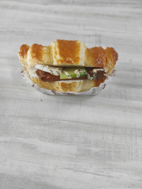 Real 3D Resin House Accessories Foods Magnets Sticker Refrigerator, Magnet Sticker Fake Sandwich Shapes, Sausage Sandwich Burger Sandwich, Sausage Batee, Croissant Sausage (Croissant Sausage)