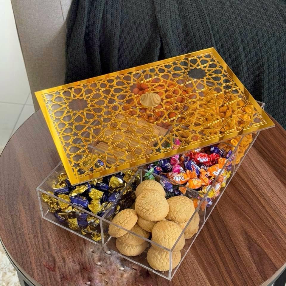 Generic Acrylic Serving Box with Gold Arabesque Lid and Crystal Handle, 6 Compartments, 36 x 24 cm, Clear Storage Organizer for Ramadan Sweets, Cookies, Snacks, Biscuits and Treats .kl