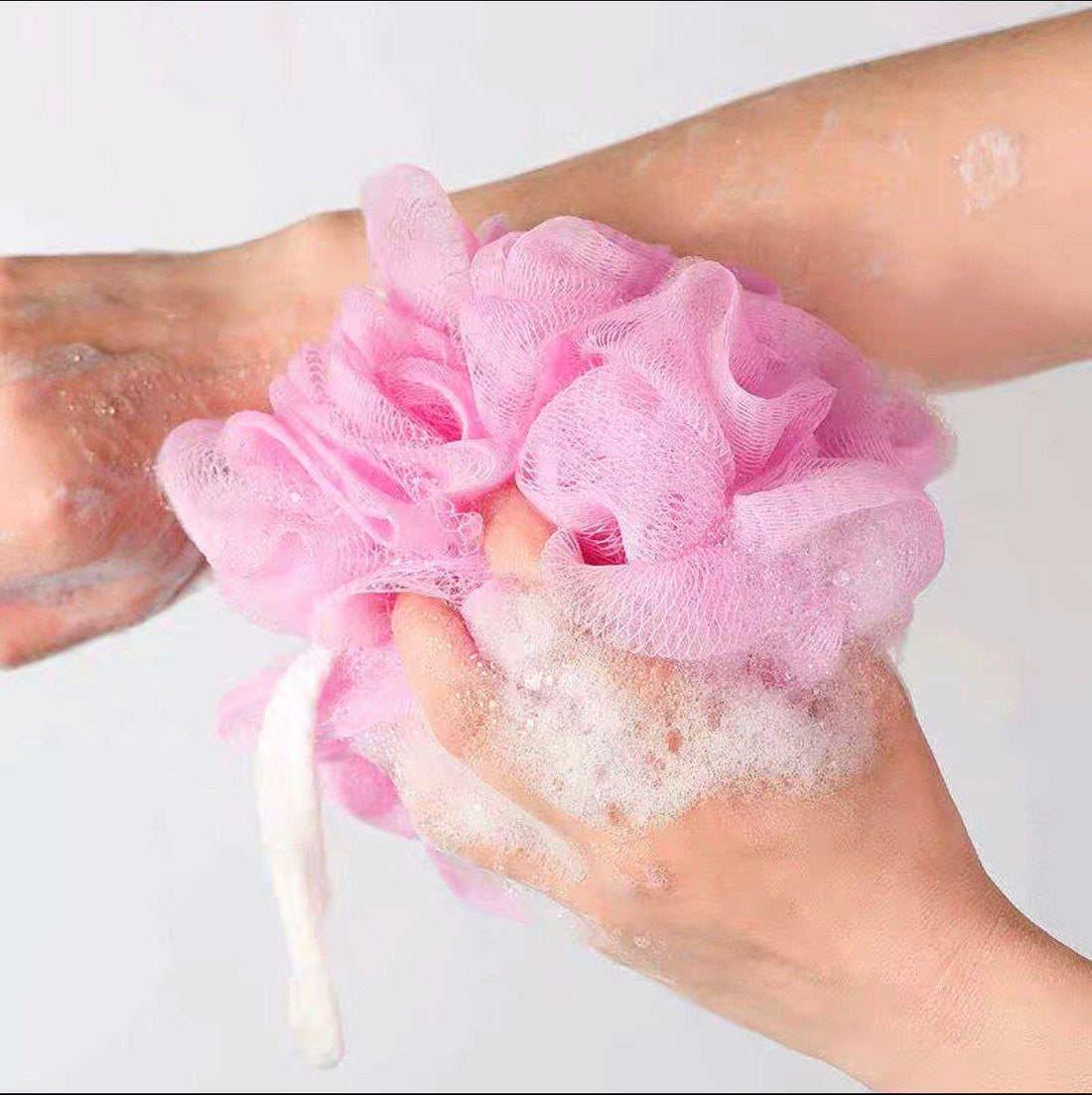 Bath Loofah Sponge, Mesh Pouf, Exfoliating Body Scrubber, Assorted Colors, with Drawstring (pink)