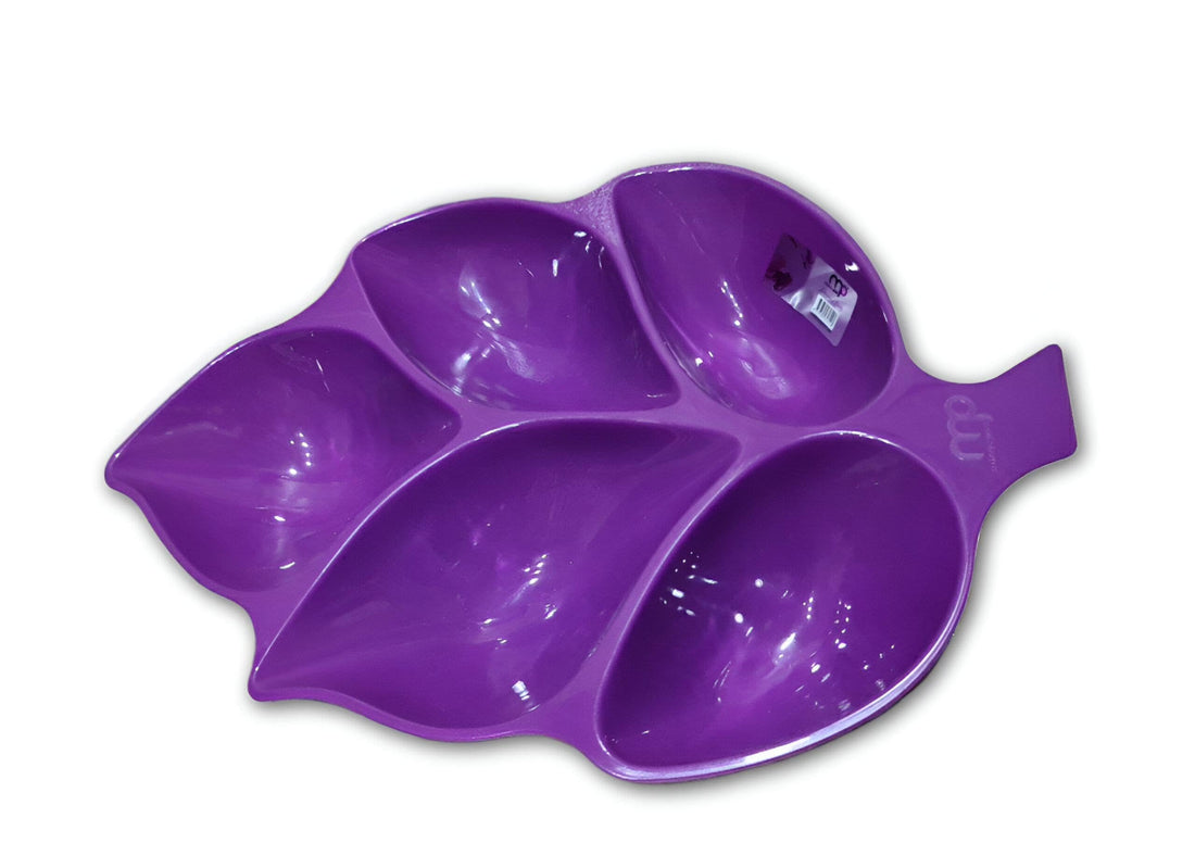 Dip Dish - Plastic segmented tray designed to neatly serve dips, sauces, nuts, candies, and fruit, offering both elegance and function for all types of social occasions (ورق شجر 5 عيون)