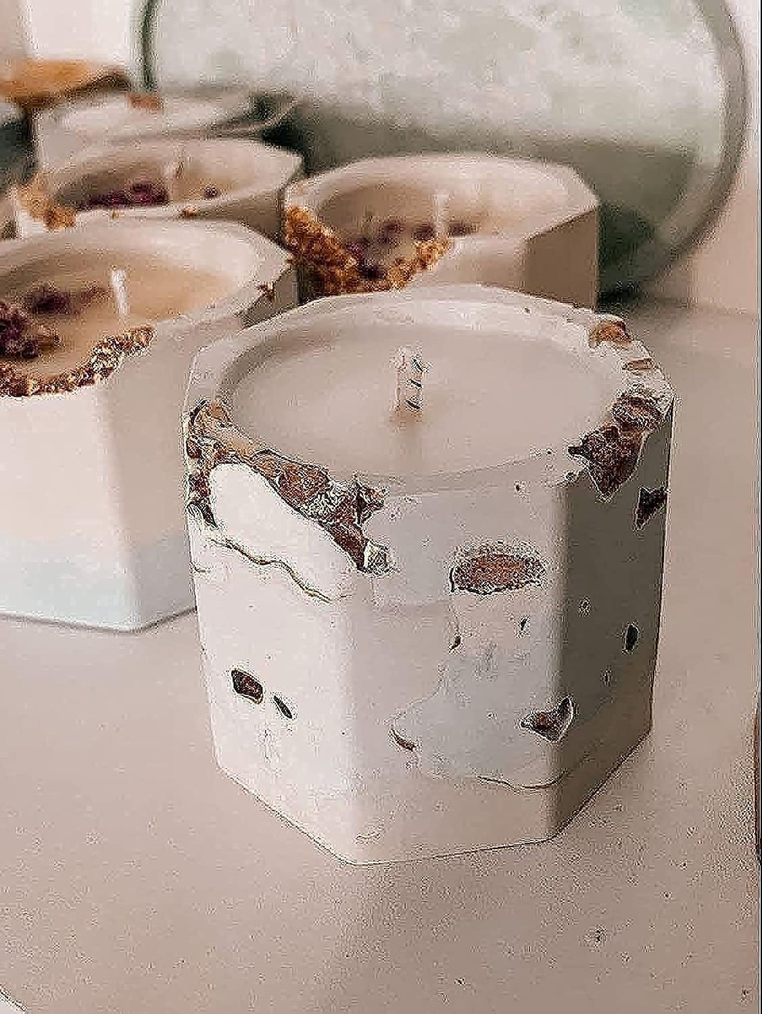 3 Candles Scented with Lavender, Decorative Boot/Concrete (Beige with Gold)