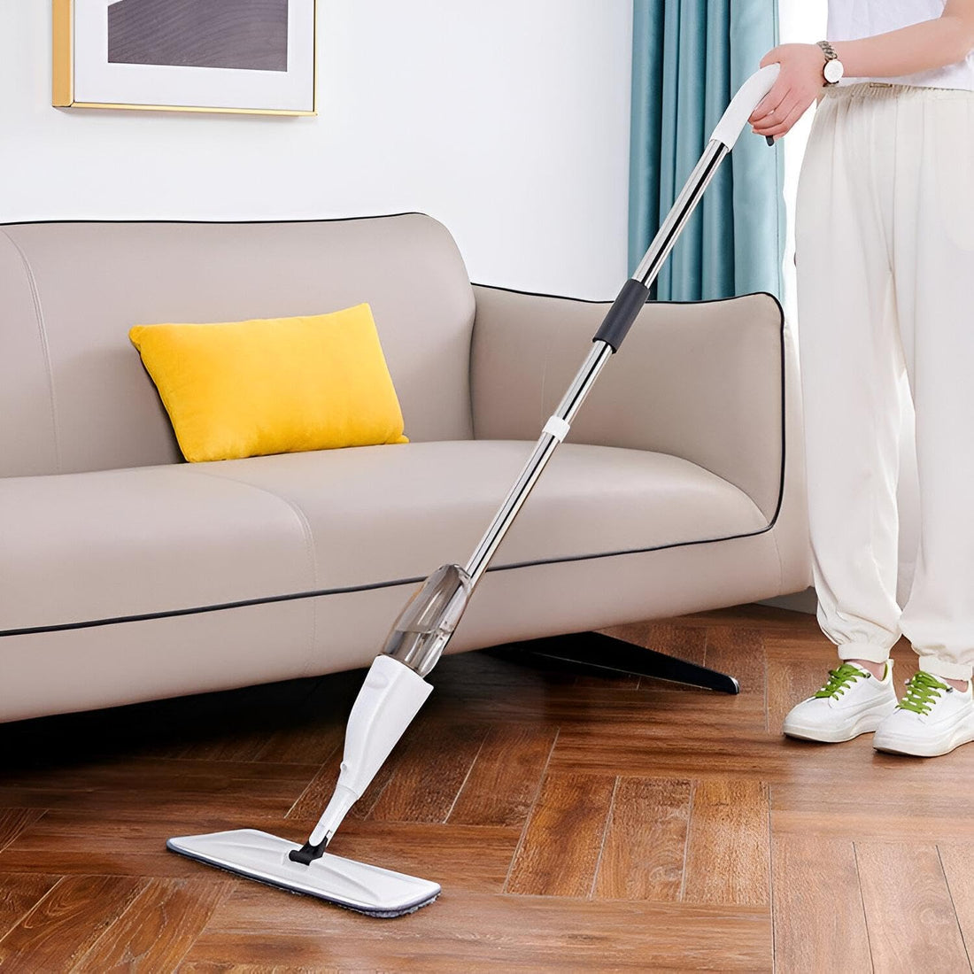 Wooden Floor Mop - Experience the ease of cleaning with a dry mop designed for wooden floors, complete with a 360-degree flat head for hard-to-reach areas.