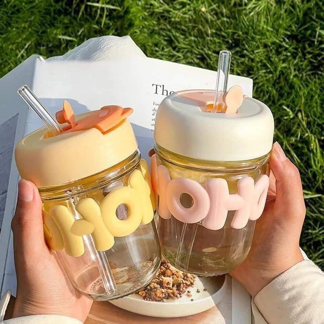 Glass Tumbler with Lid and Straw Glass Cup with Silicone Anti-Slip Protective Sleeve for Hot and Cold Drinks, Tea, Fruit Juice