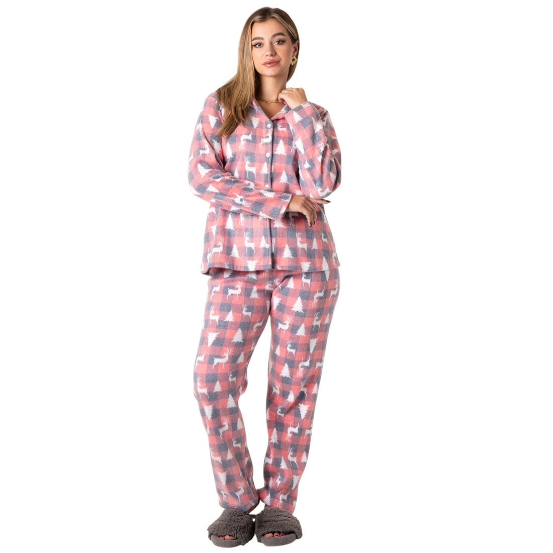 ZECOTEX Women’s Classic Christmas Polar Pajama Set | Soft Winter Sleepwear with Reindeer & Tree Print | Cozy Holiday Loungewear | بيجامة نسائية كريسماس كلاسيك دافئة بطبعة غزالة وشجرة