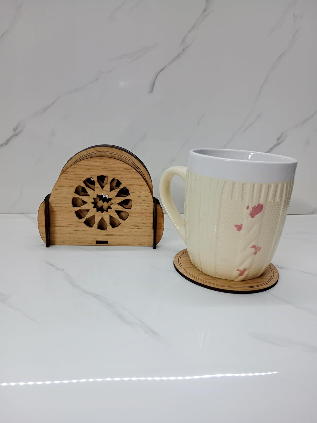 GALLERY DOAA Publication Gallery 7 Piece Wooden Coaster and Stand 3mm Thickness (Light (Beige))
