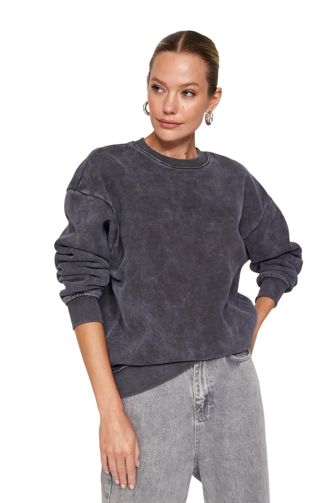 Trendyol Womens Anthracite Antique/Pale Effect Thick Inside Fleece Oversize/Wide Fit Knitted Sweatshirt TWOAW24SW00151 Sweatshirt (pack of 1)