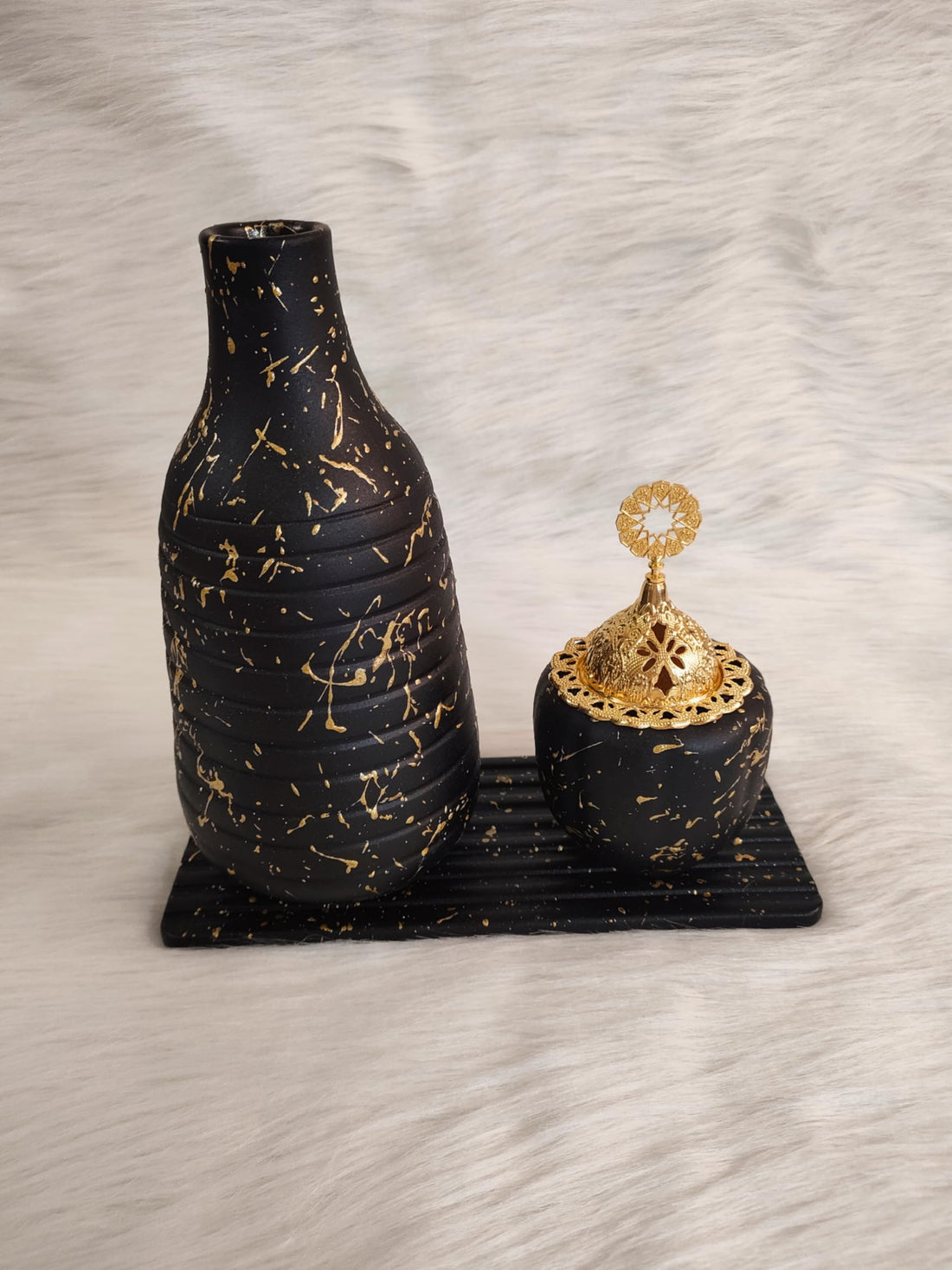 Vase and Incense Burner Elegant Decor - Modern Luxury Design for Home Decoration and Majlis