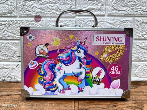 Makeup Bag Shining for Girls contains:2 lipsticks in different colors 3 nail polishes (cheerful colors)3 eyeshadow palettes in sparkling colors Glitter for decoration and a magical touch small mirro