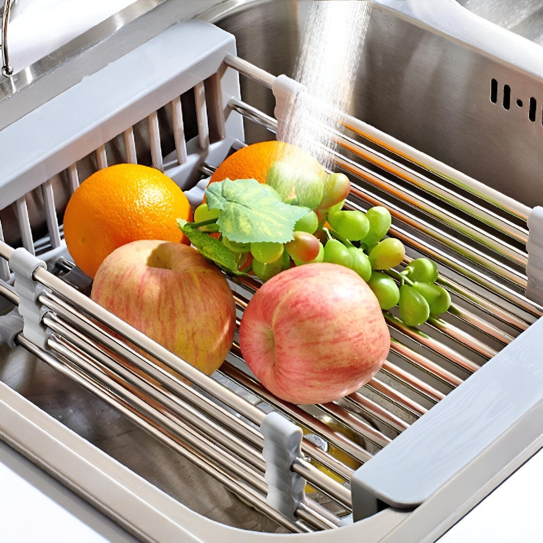 Flexible Sink Drainer - 304 Stainless Steel Expandable Strainer for Washing Vegetables and Draining Dishes, Rust-Free, Adjustable, Versatile for Use in Sink or on Countertop