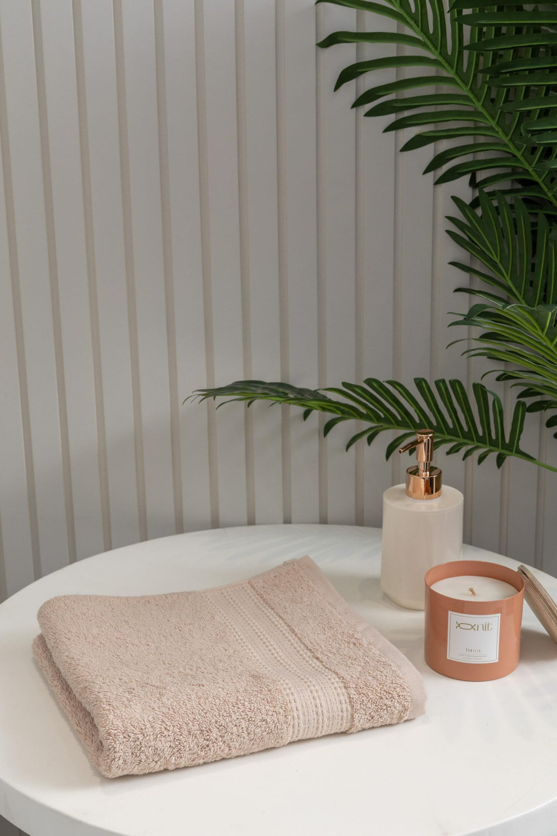nit - Mahogany Rose Hand Towel (650 GSM) 100% Egyptian Cotton