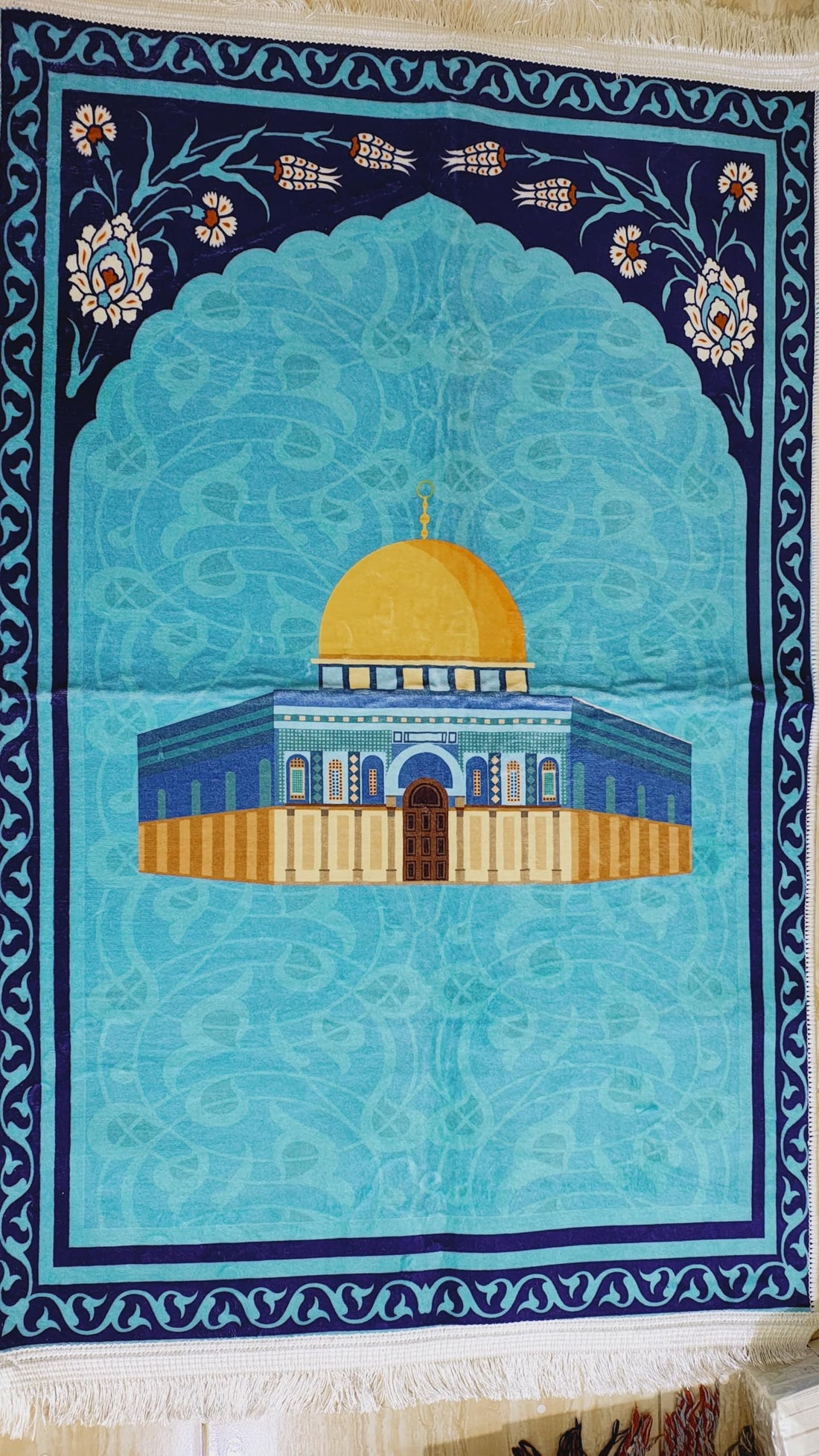 Islamic Prayer Rug with Makkah Skyline Design, Decorative Floral Pattern, Black and Gold Prayer Mat with Fringes (Desgin_2)