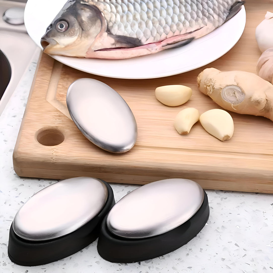 Odor Remover - High quality stainless steel soap bar to remove persistent odors such as onions, garlic, fish and strong odors from skin and hands easily
