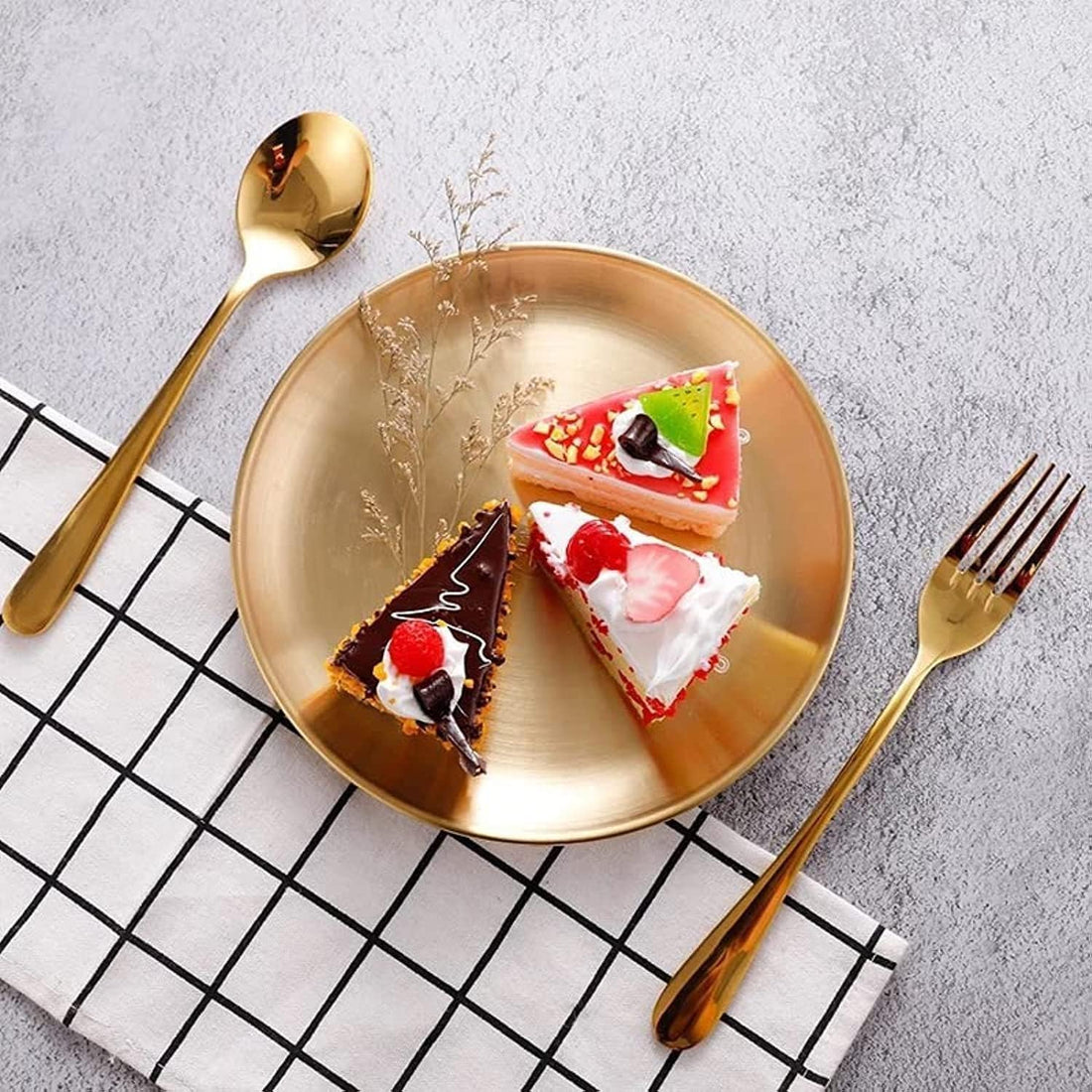 Chicco European Style Gold Dinner Plates, Round Dish, Cake Tray, Western Stik Dish, Kitchen Plates (8 in, 8 in)