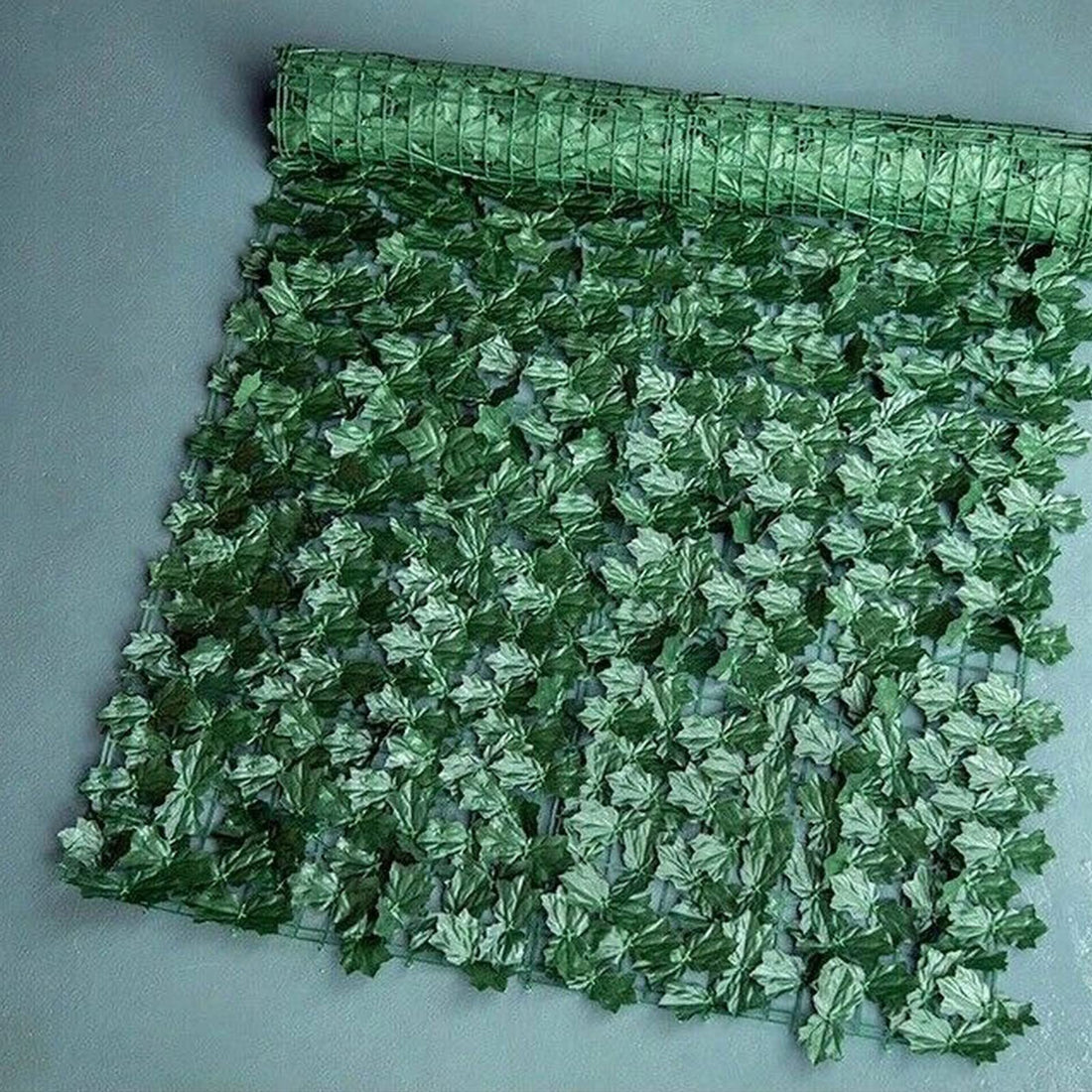 Snewvie Artificial Ivy Leaf Screening Roll 0.5m x 1m Privacy Hedging Wall Landscaping Garden Fence, Green Plastic Leaf Fence Panels UV Fade Protected,Maple leaf
