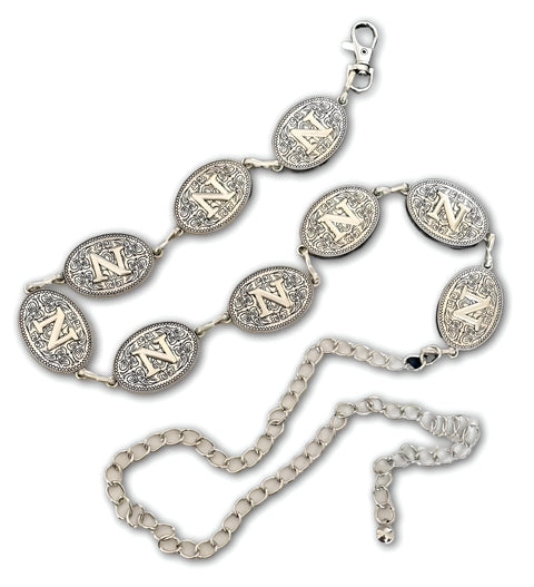 Belt Chain-A modern belt with a luxurious Concho design Made for modern women who seek excellence and elegance, it easily matches any dress