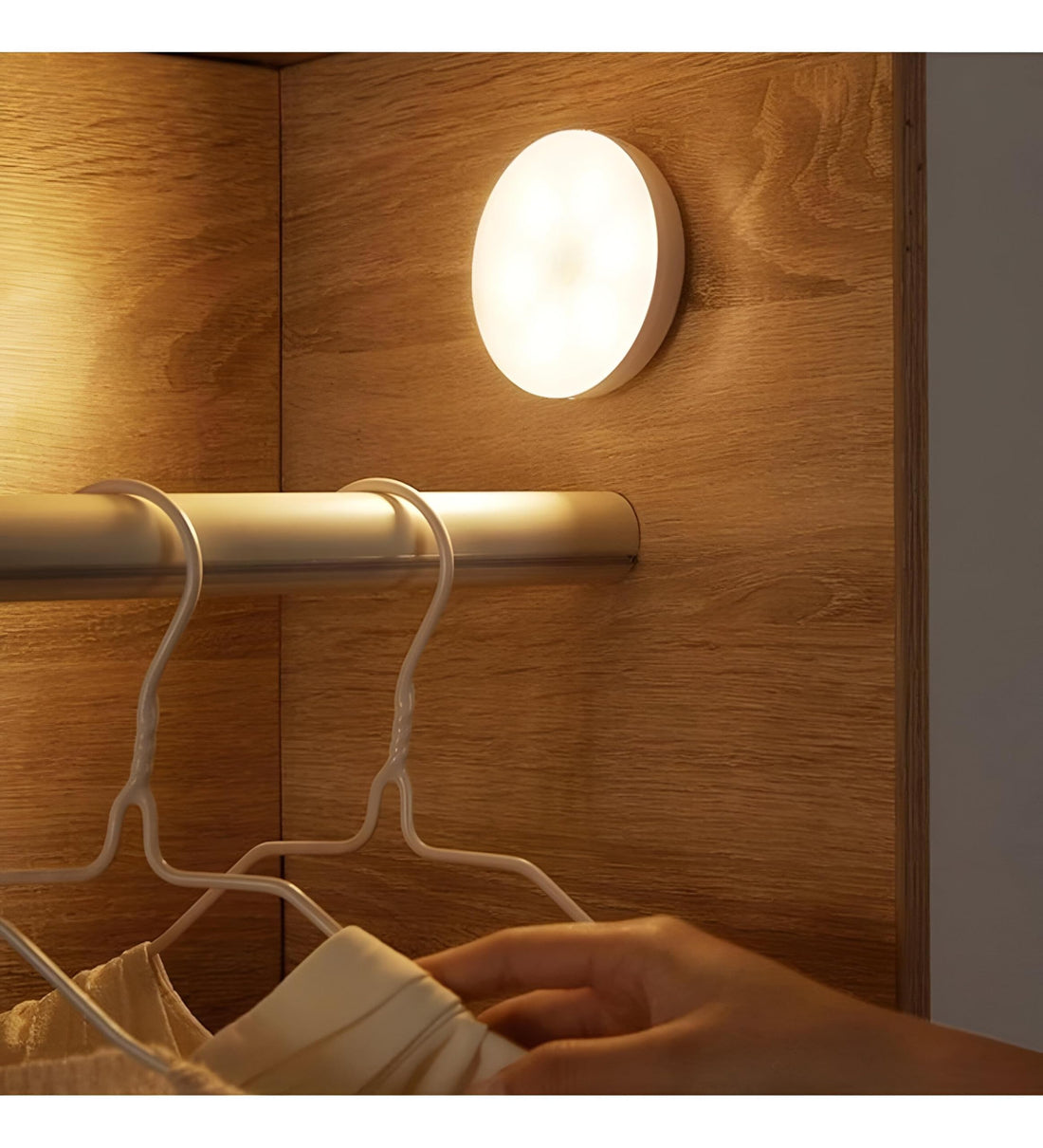 USB Rechargeable Night Light with Magnetic Base, Human Motion Detection Night Light, Suitable for Home, Car, Indoor, Stairs, Cabinets, Kitchens, Cabinets, Under Areas