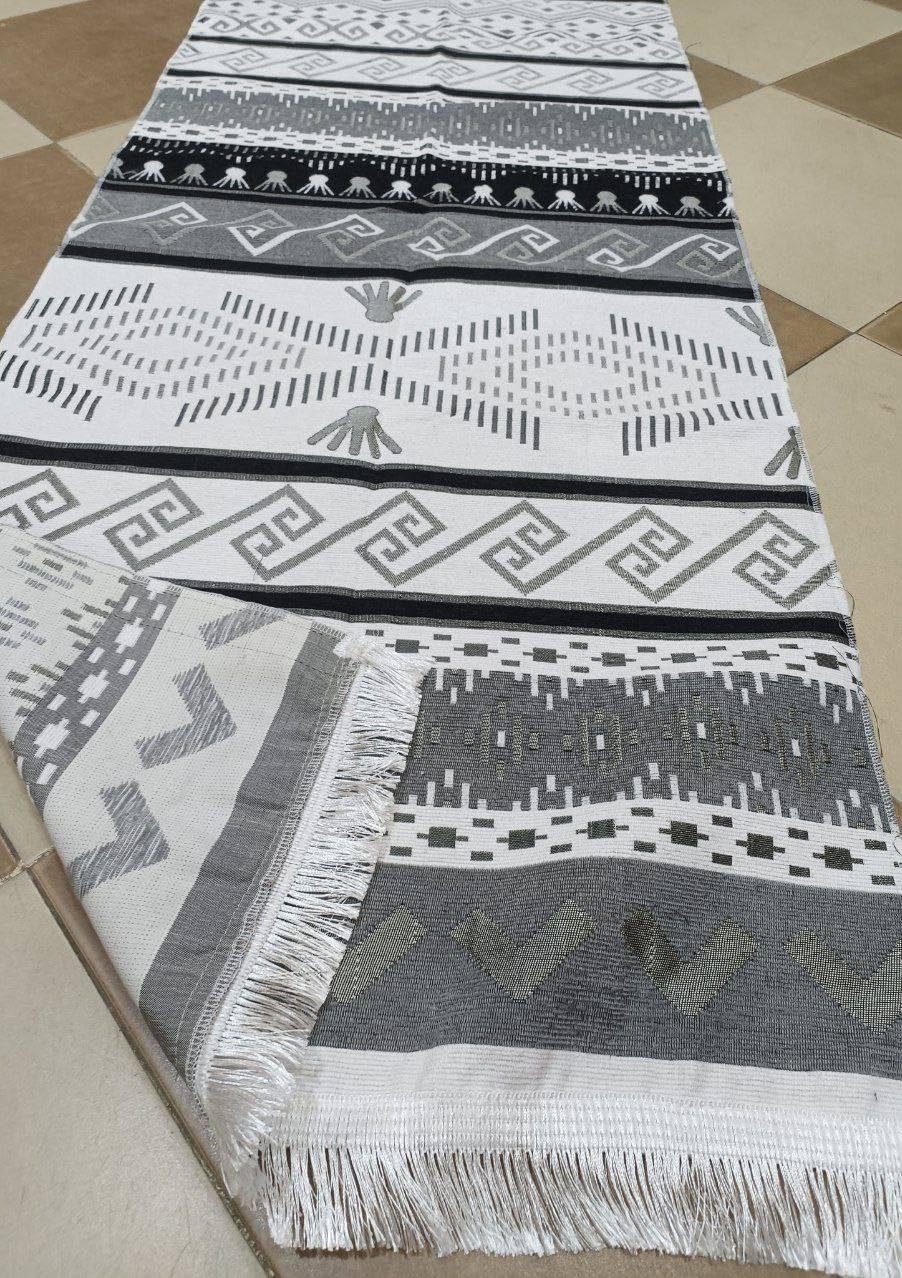 Generic Decorative Chenille Jacquard Throw Blanket, Grey and White Geometric Pattern, Velvet with Tassels, 70 x 195 cm, Arabic Style .br (gray)