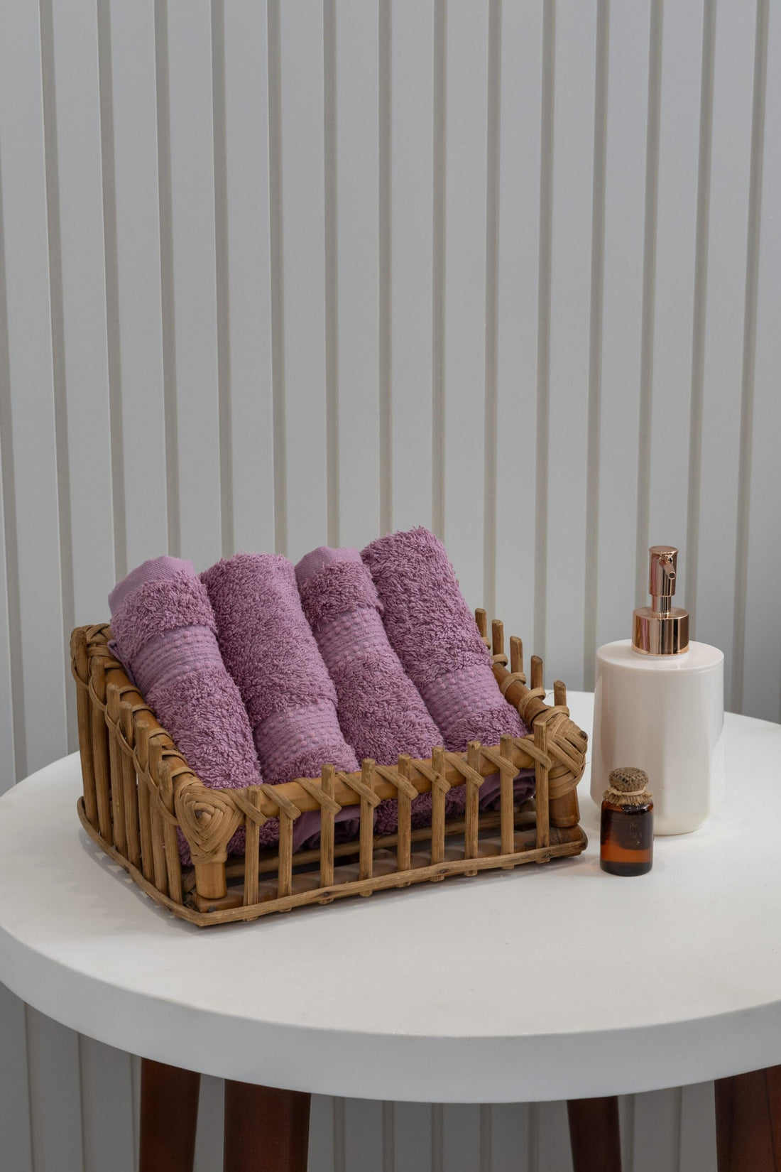 nit - Mauve Orchid 4 pieces Face Towels Set - Solid (650 GSM) 100% Egyptian Cotton