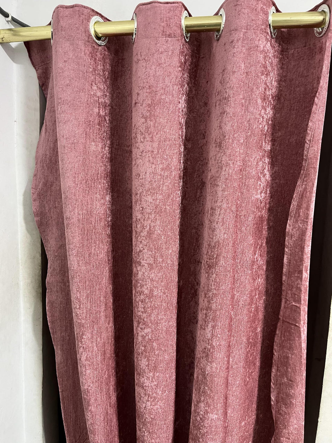 ستائر قطيفة شنيل فخم ، ستائر شباك غرفة المعيشة وغرفة النوم لون سماى (Pink)