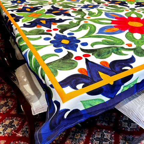 Decorative Outdoor Tablecloth, Printed elegant design, Indoor and Outdoor Dining, Great for all Occasions, Perfect for Ramadan Iftar Gatherings. Size 140x250cm. (Arabian Garden)